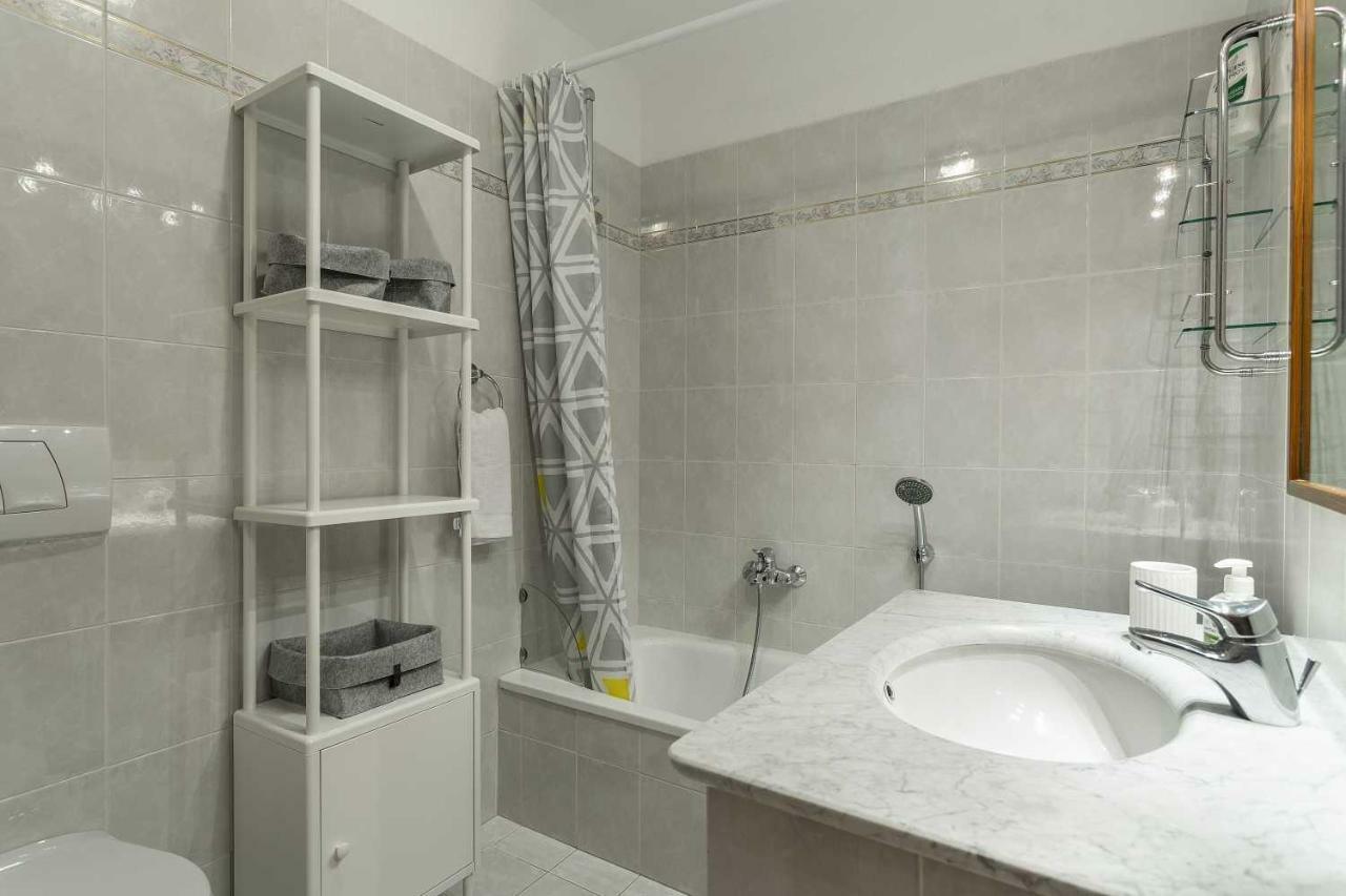 Apartment Ensa - Alpes Travel - Central Chamonix - Sleeps 4 Luaran gambar