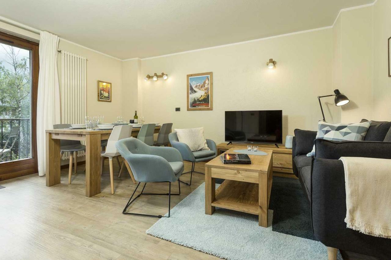 Apartment Ensa - Alpes Travel - Central Chamonix - Sleeps 4 Luaran gambar